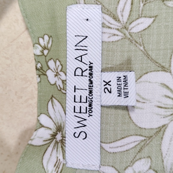 10174 FINAL PRICE Sweet Rain green & white floral mock v-neck L/S blouse 2X NWT - Picture 8 of 11